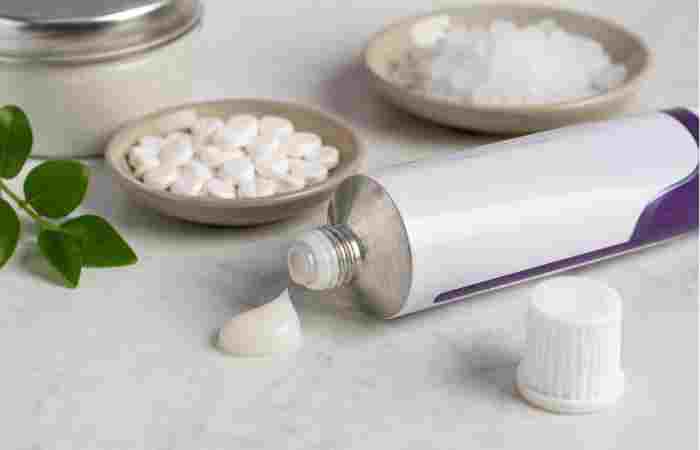 what Is clobetasol propionate and salicylic acid ointment