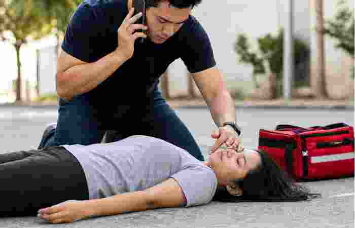 what to do in the first few seconds