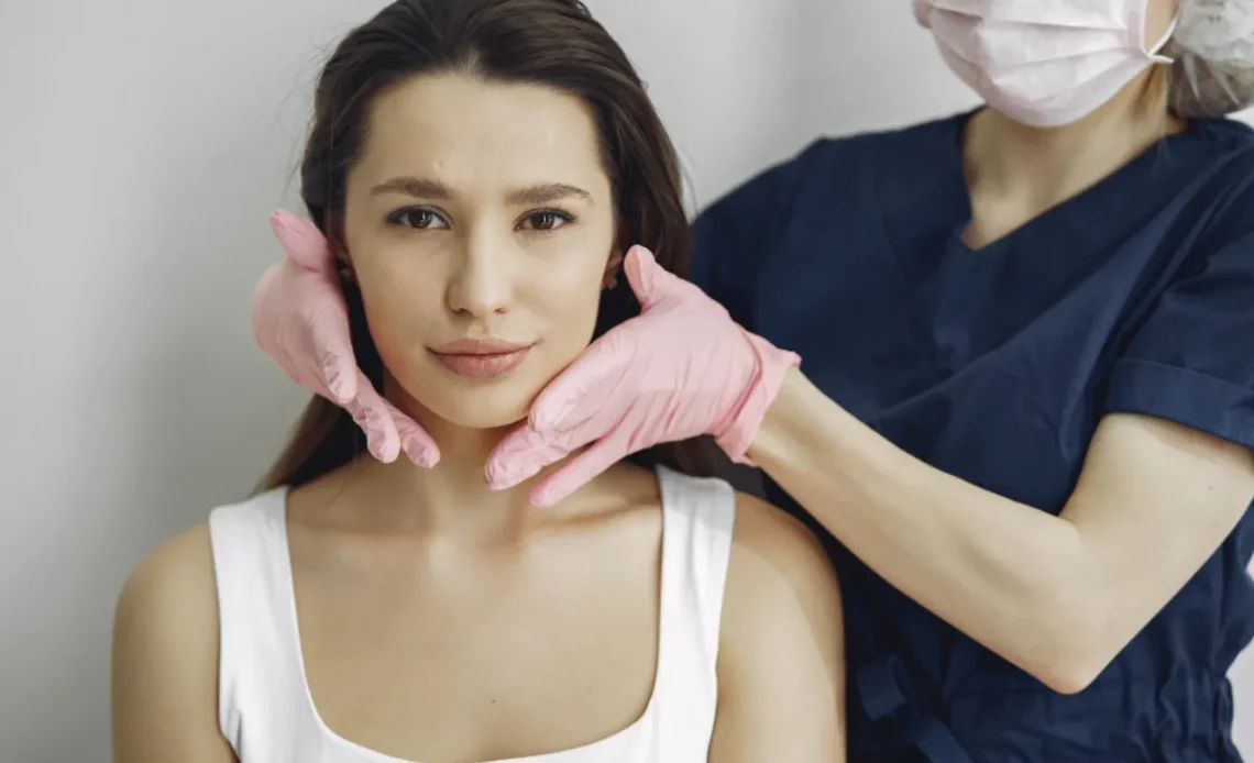 facelift or skin tightening - choosing the right path for facial aging